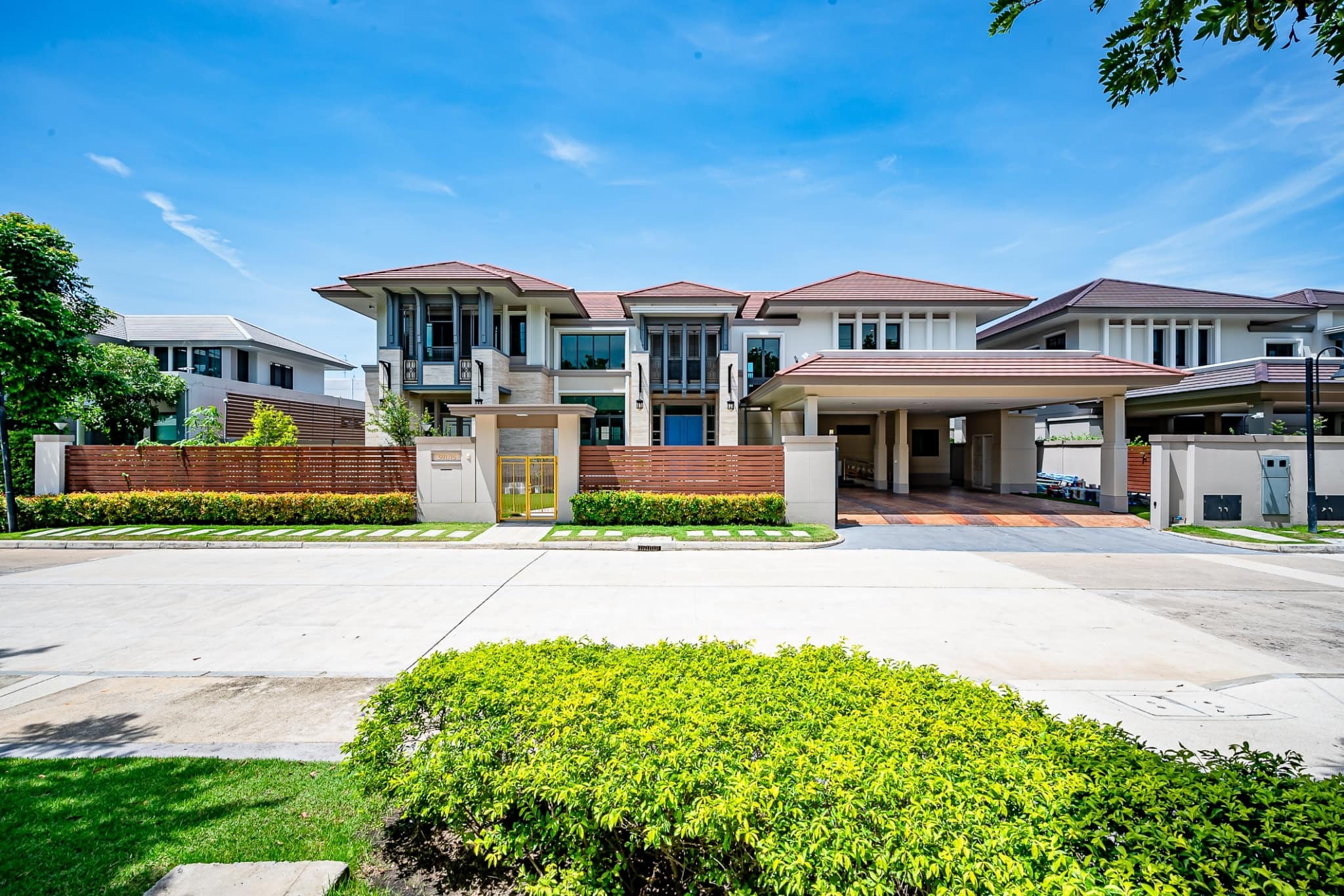 5-Bed Single House at Narasiri Rama2