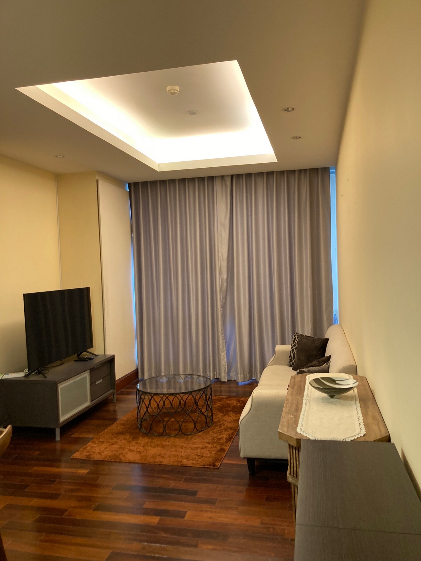 1-Bed Condo near BTS/MRT at Sky Villas Sathorn