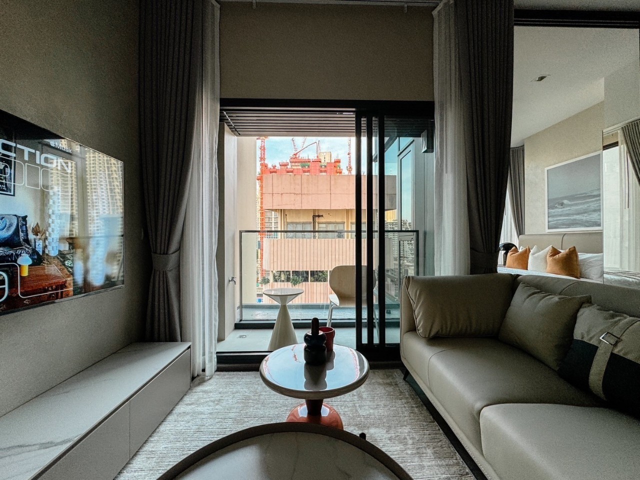 1-Bed Condo near BTS/MRT at the Address Siam Ratchathewi 2