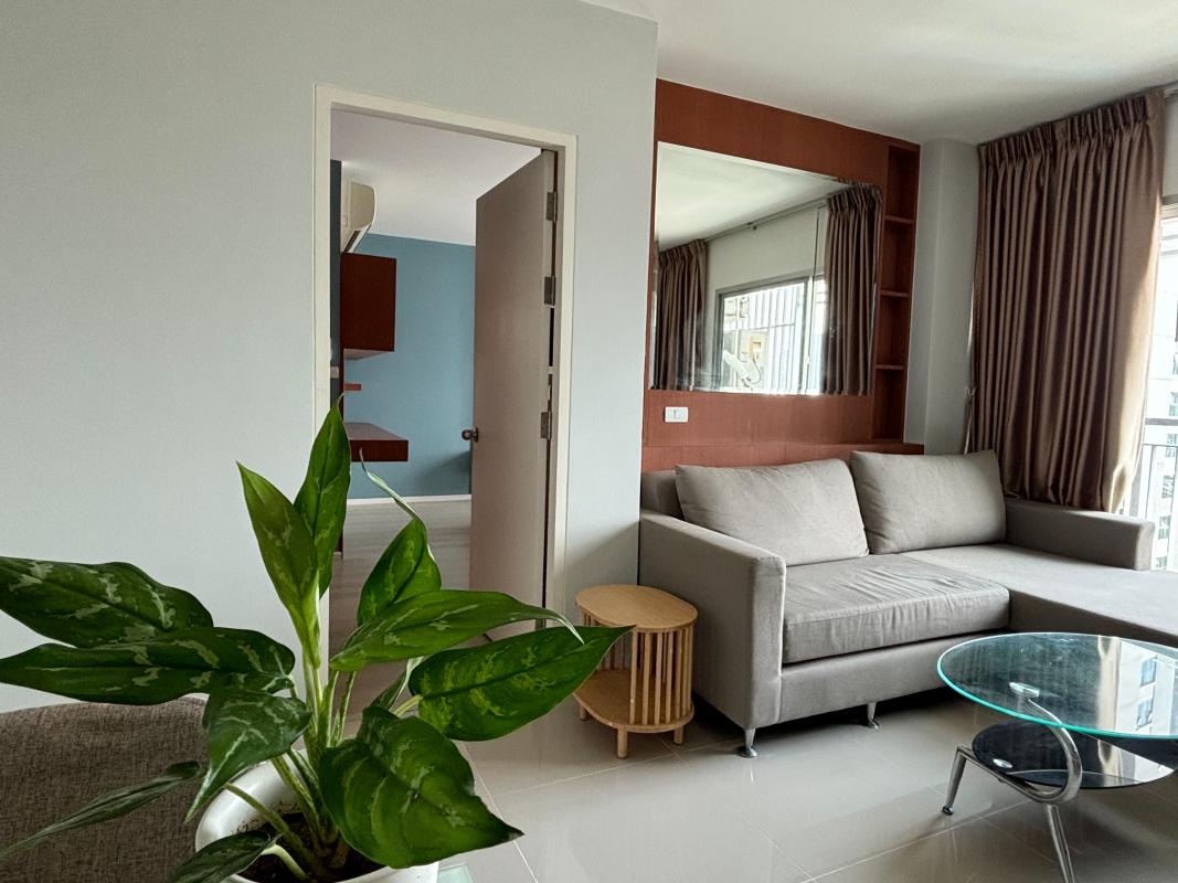 2-Bed Condo with Corner Layout at Aspire Sukhumvit 48 2