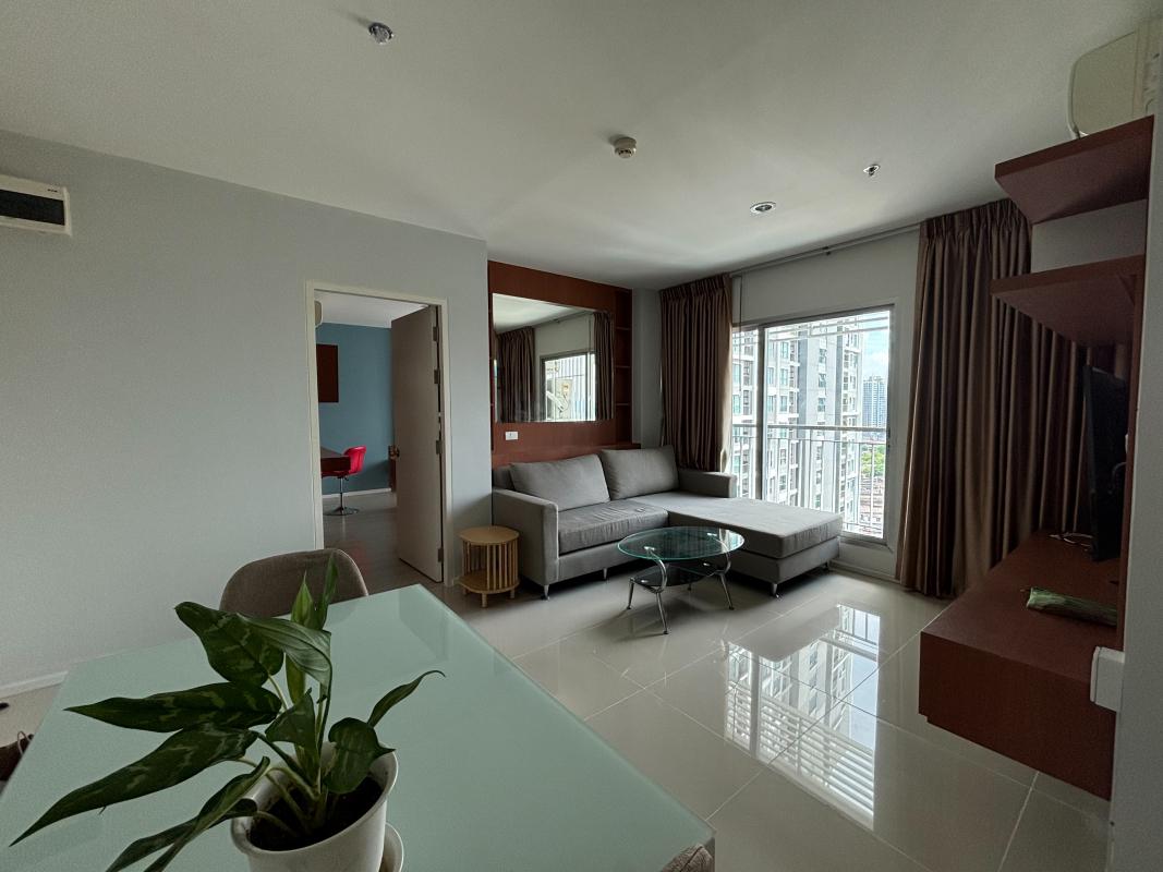 2-Bed Condo with Corner Layout at Aspire Sukhumvit 48