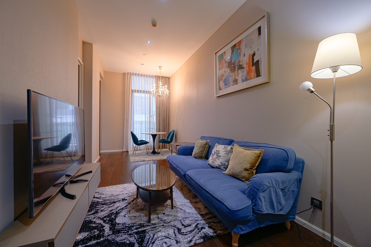 1-Bed Condo near BTS/MRT at the Diplomat 39