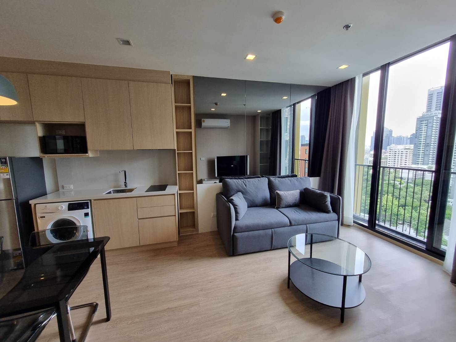 2-Bed Condo near the Park at Noble State 39 2