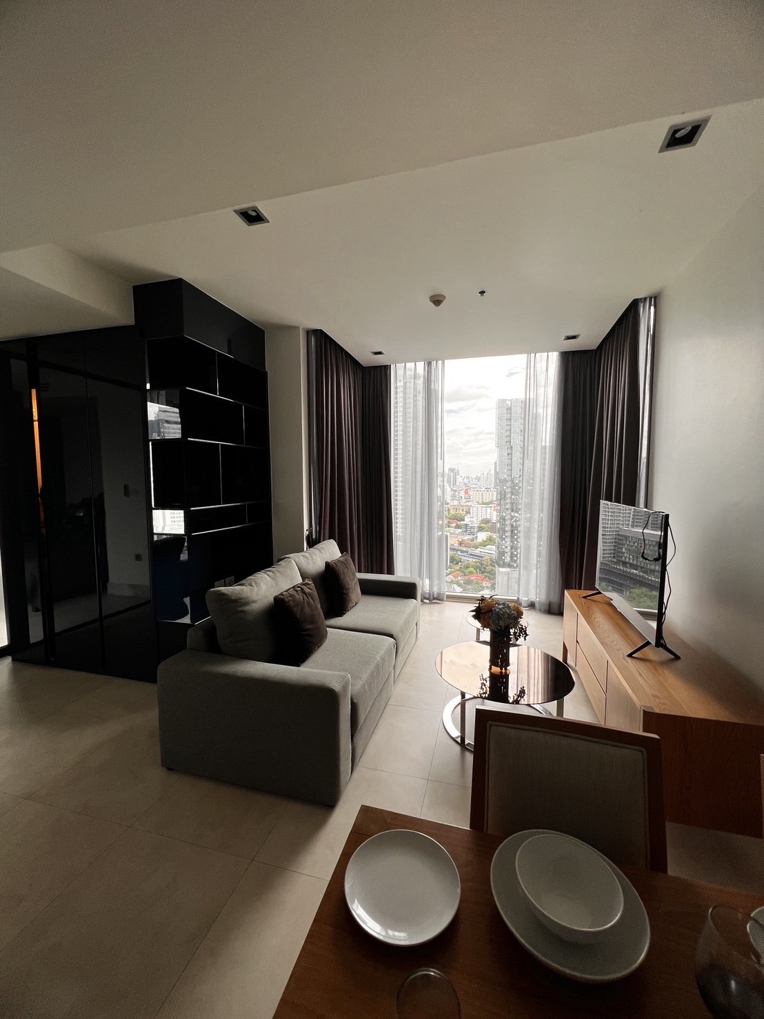 1-Bed Condo on High Floor at Ashton Morph 38