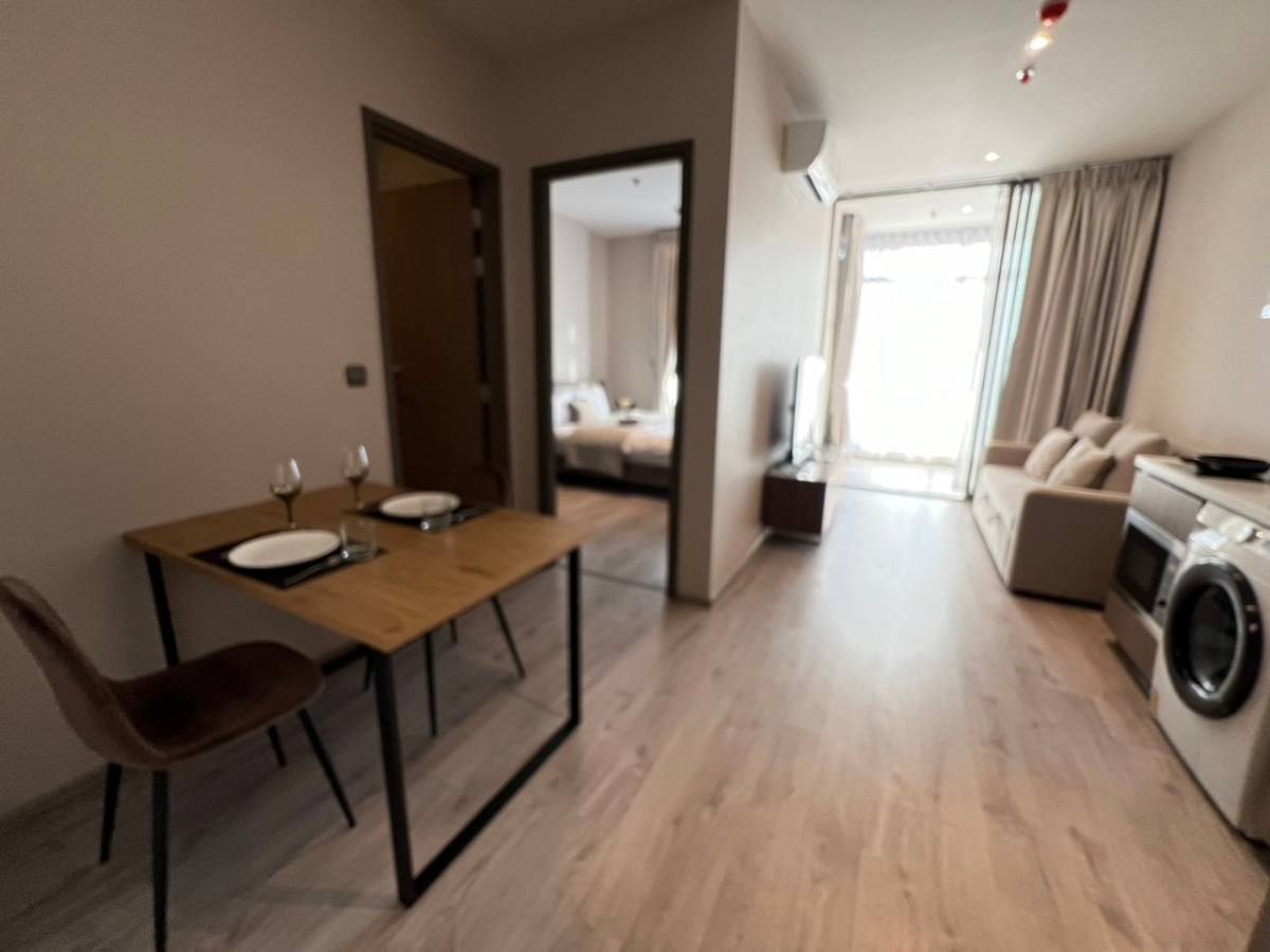 1-Bed Condo near BTS/MRT at Rhythm Ekkamai Estate 2