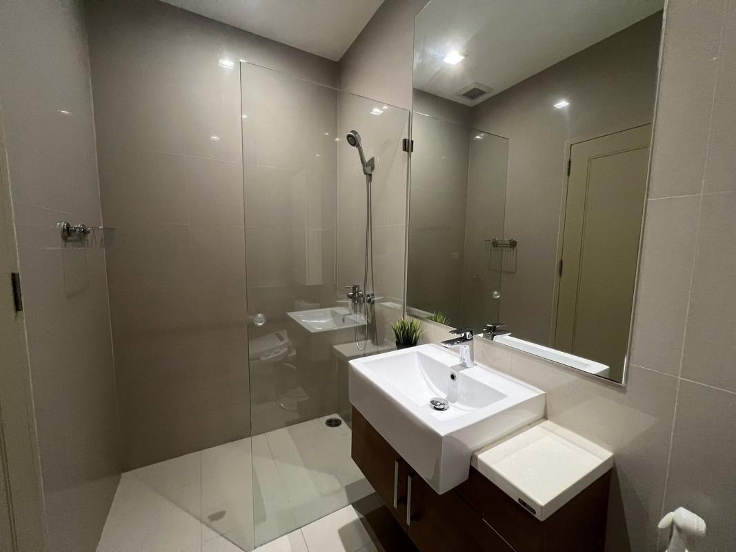 2-Bed Condo on High Floor at Noble Reveal 16