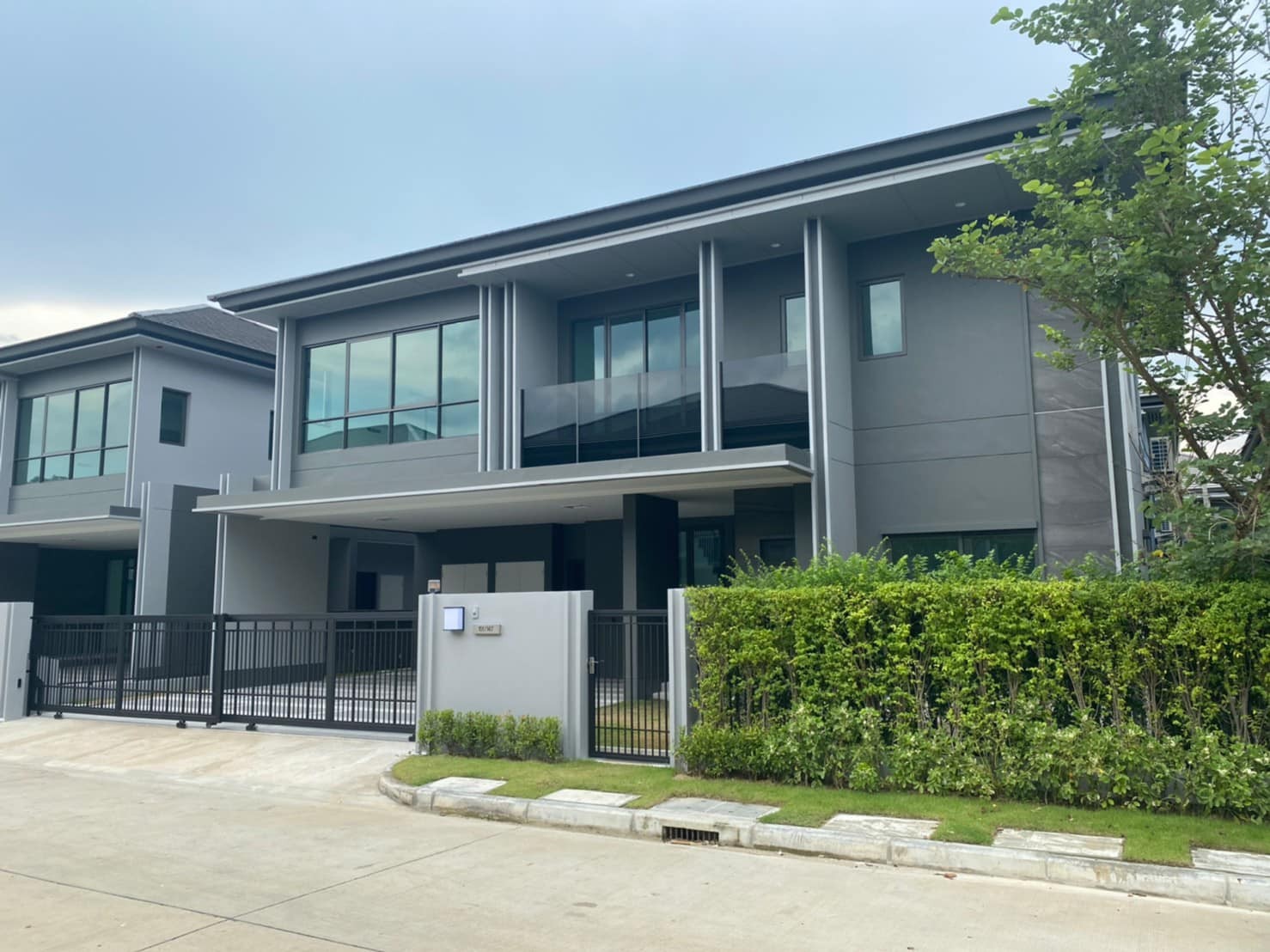 4-Bed Single House at Setthasiri Krungthep Kreetha 2