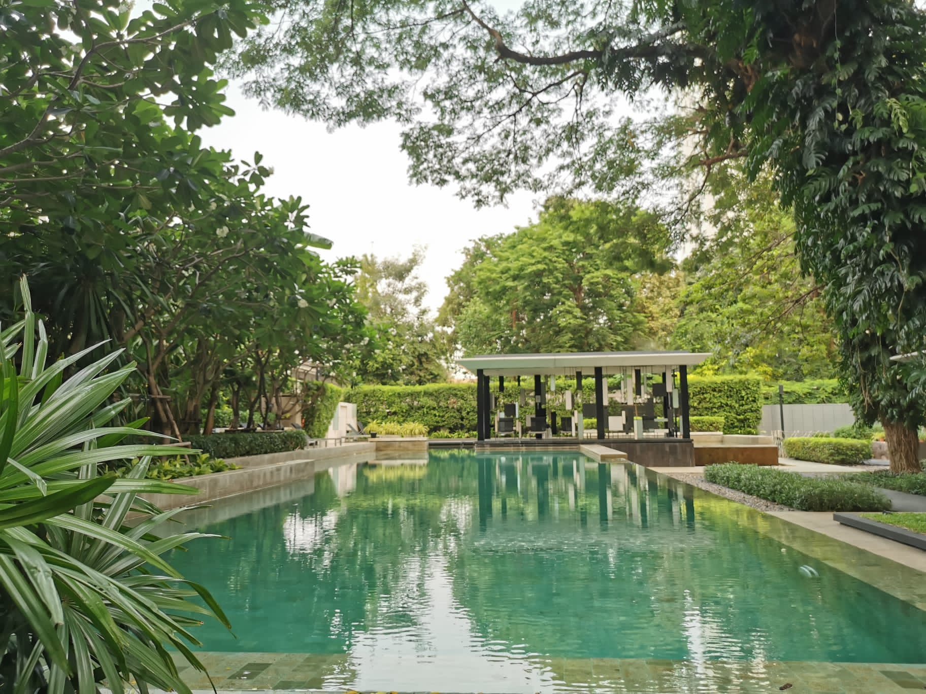 2-Bed Condo near BTS/MRT at Quattro by Sansiri 12