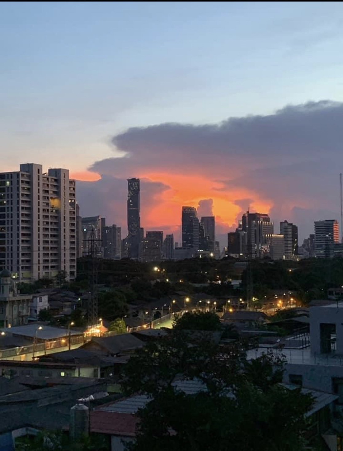 1-Bed Condo at Noble Above Wireless-Ruamrudee 11