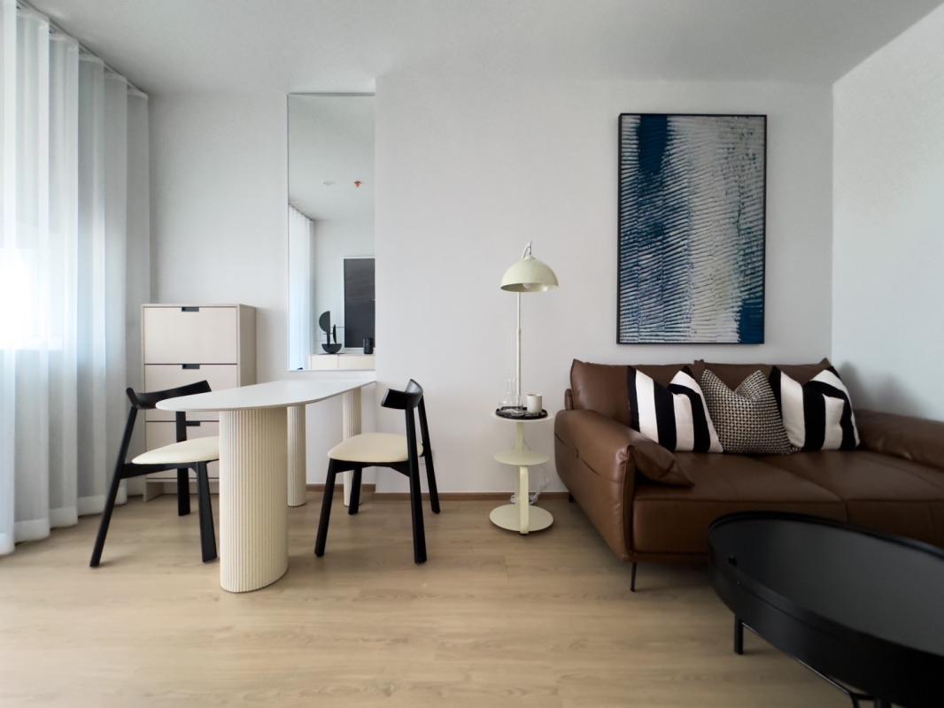 1-Bed Condo near BTS/MRT at Life Rama 4 - Asoke