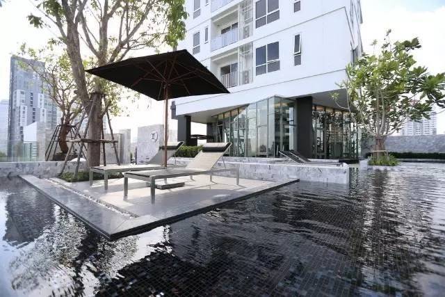 2-Bed Condo near BTS/MRT at HQ by Sansiri 14
