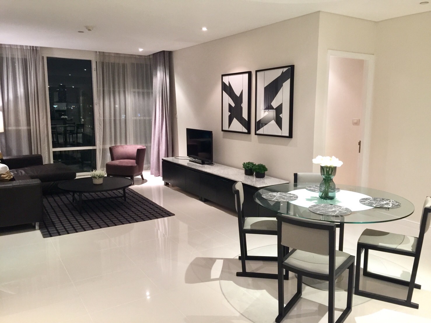 2-Bed Condo near BTS/MRT at Fullerton 2