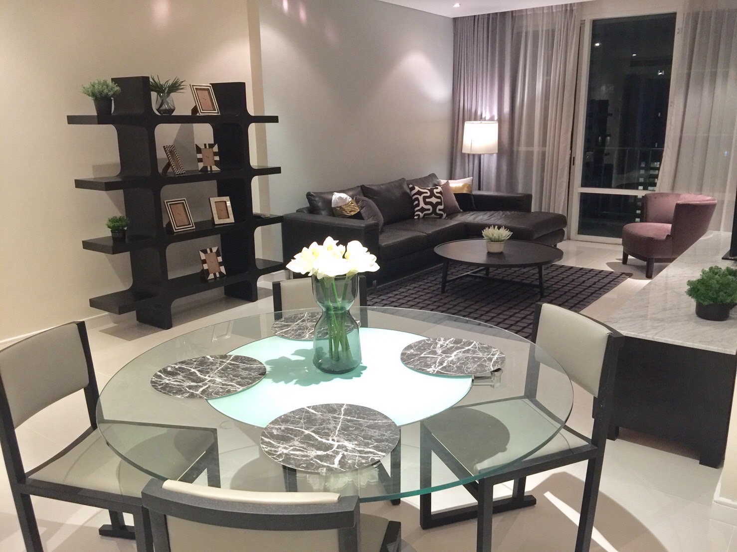 2-Bed Condo near BTS/MRT at Fullerton