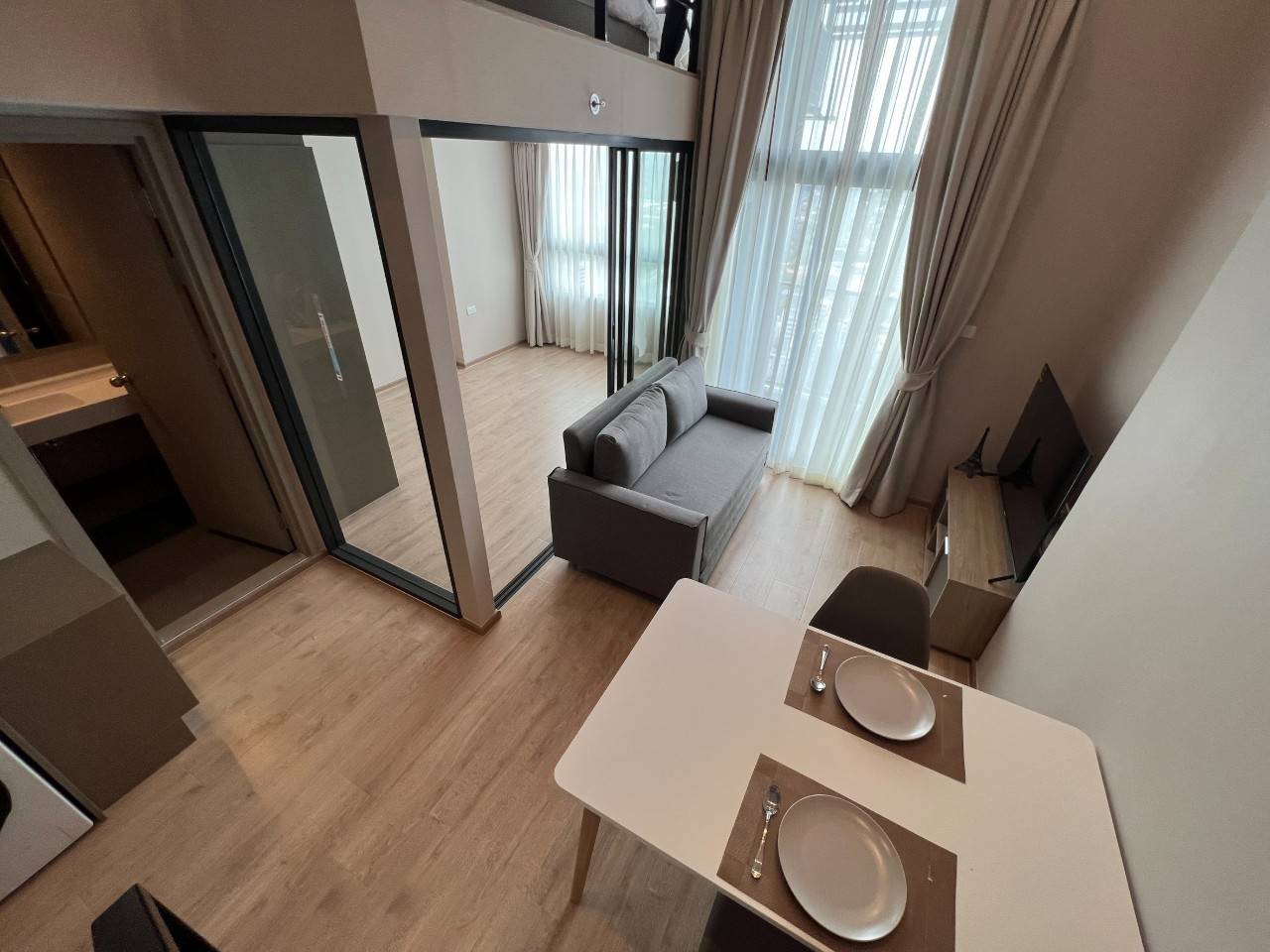1-Bed Duplex near BTS/MRT at Ideo Rama 9 - Asoke