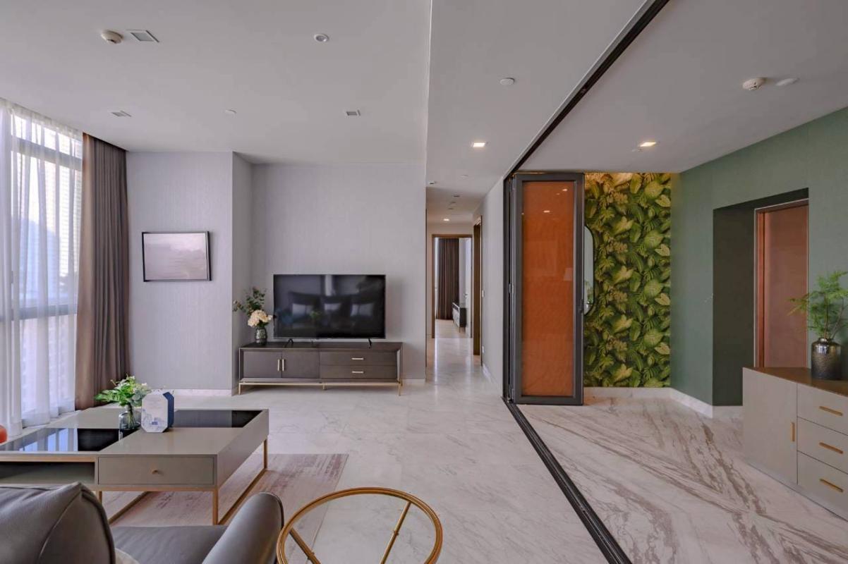 2-Bed Condo with Rooftop Pool at the Monument Thong Lo 2