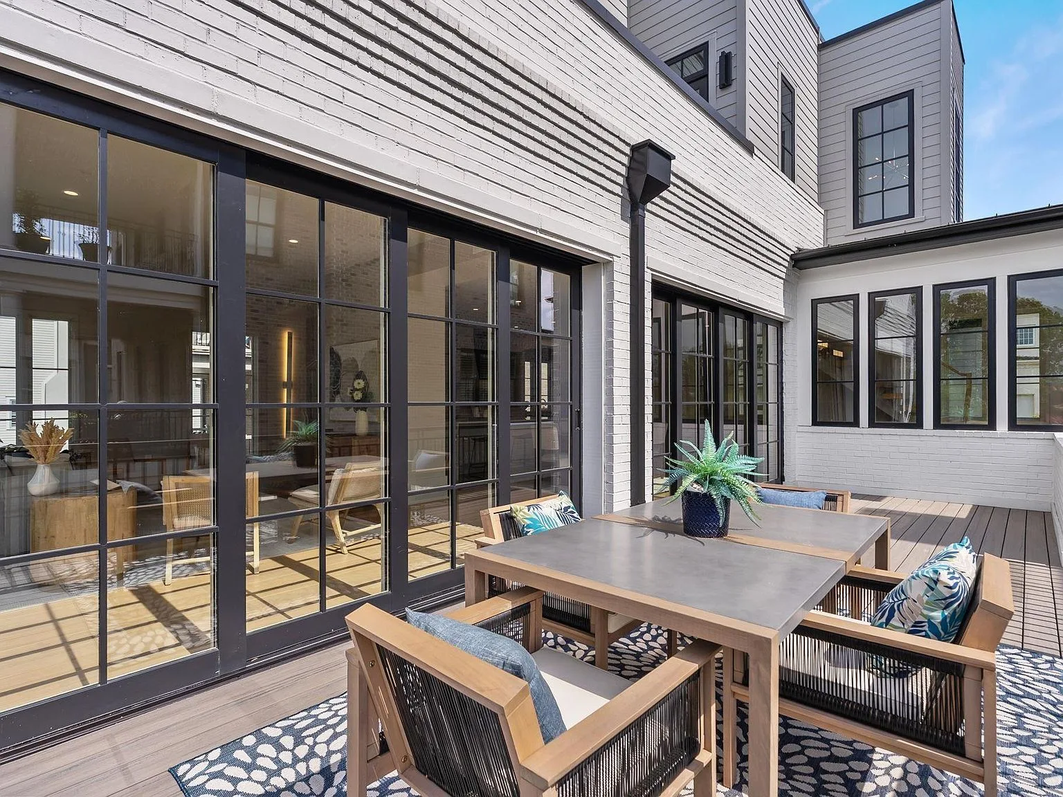 Stunning 6-Bedroom Multigenerational Home in Hartness Village