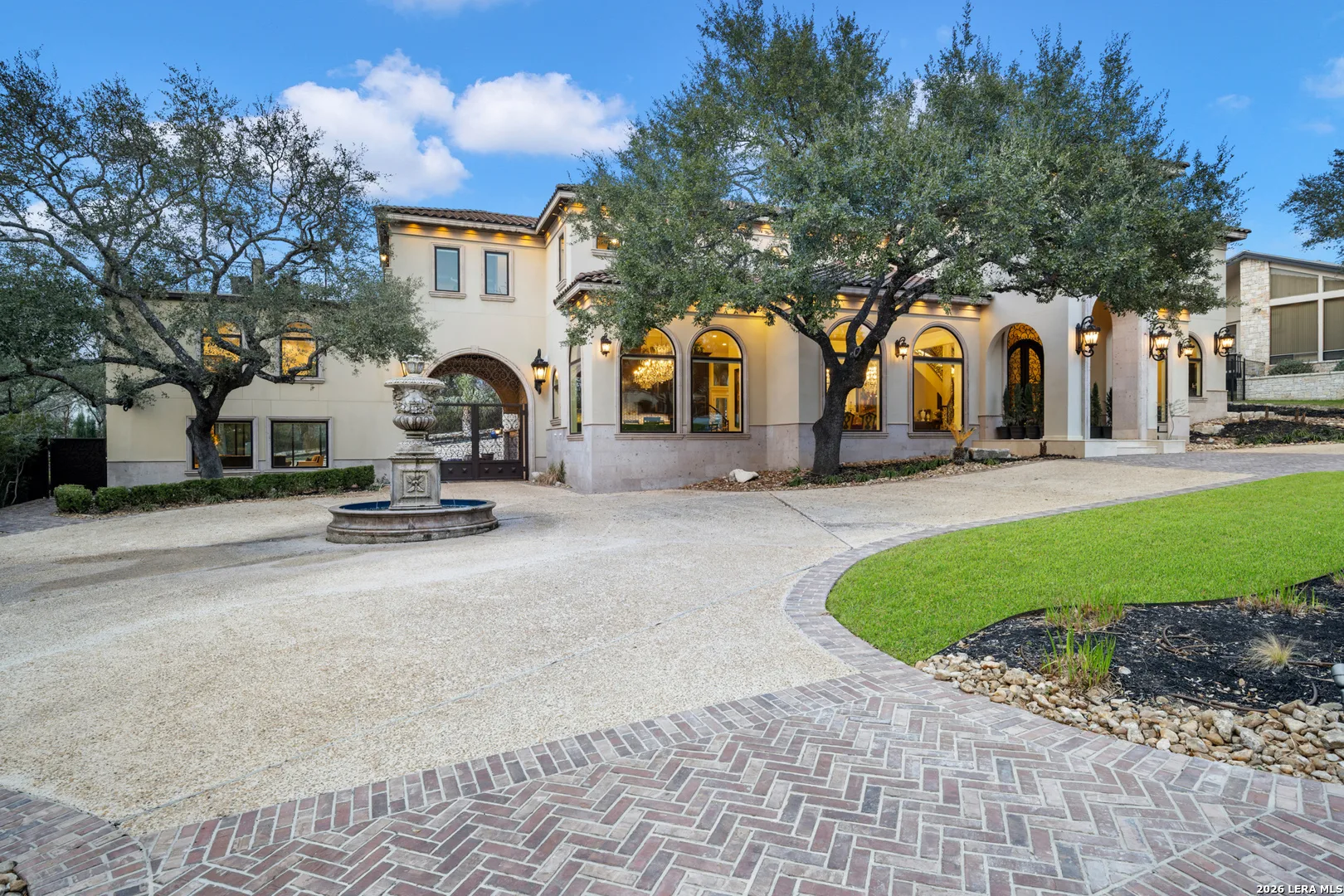 Luxurious Mediterranean Estate in The Dominion, San Antonio 2